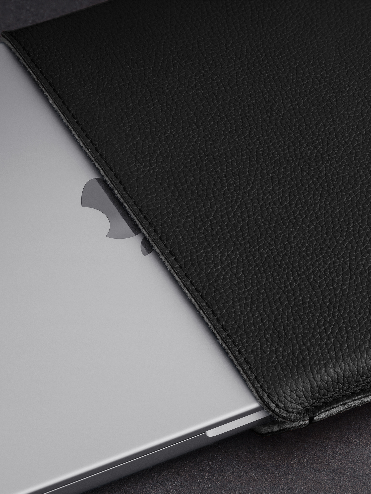 Woolnut Leather Sleeve for 14" MacBook Pro - Black