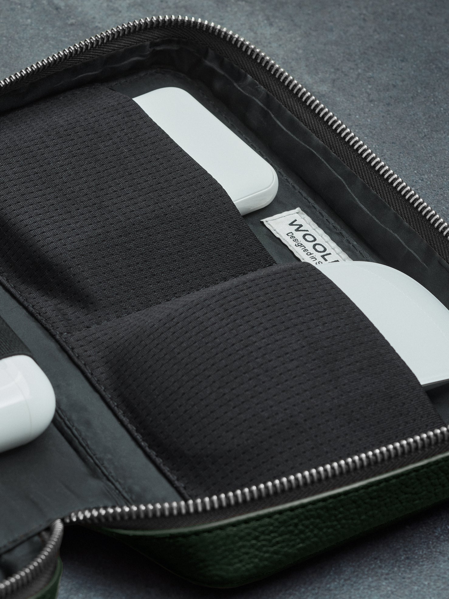 Woolnut Leather Tech Organiser - Green
