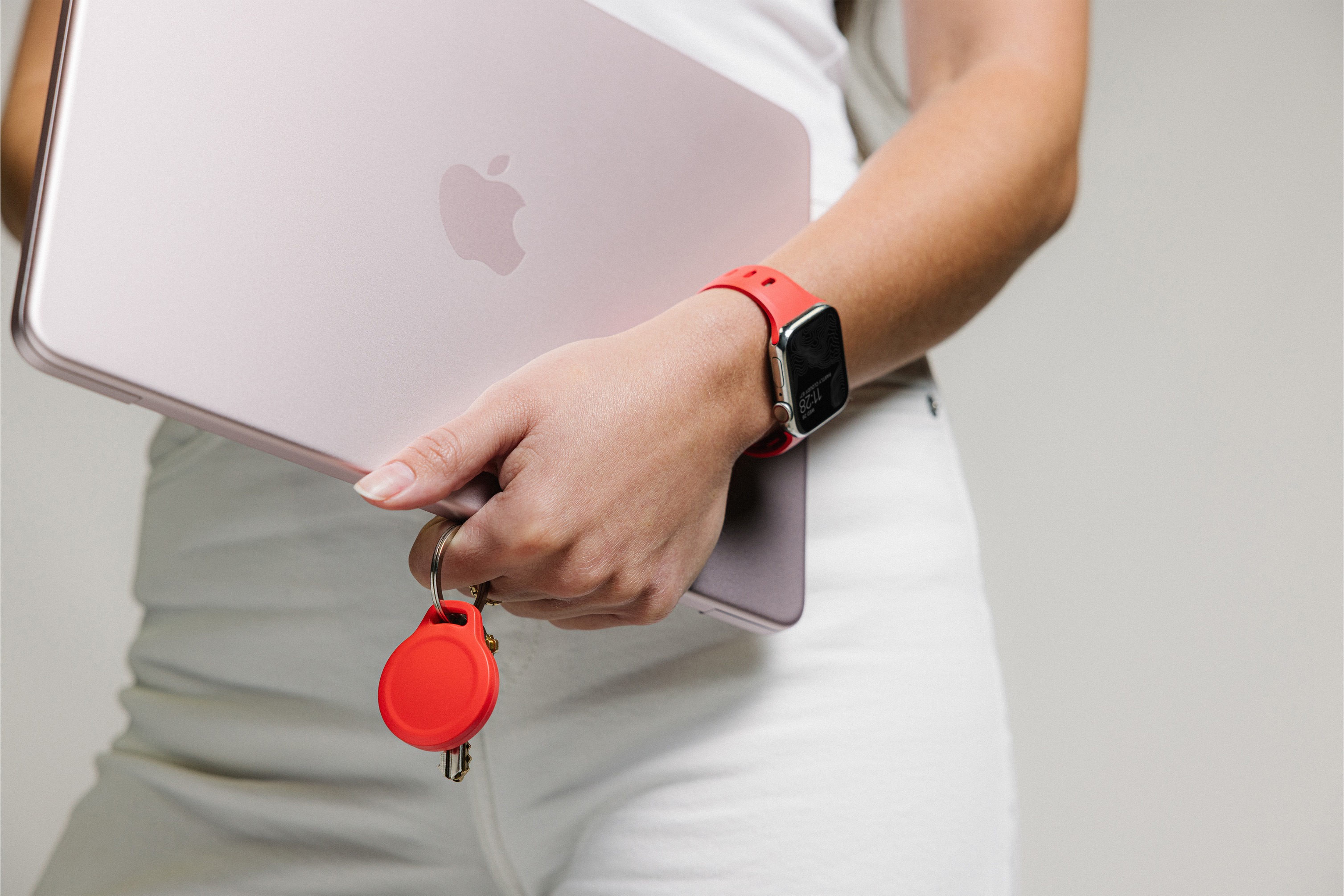 Nomad Rugged AirTag Keychain - Crush