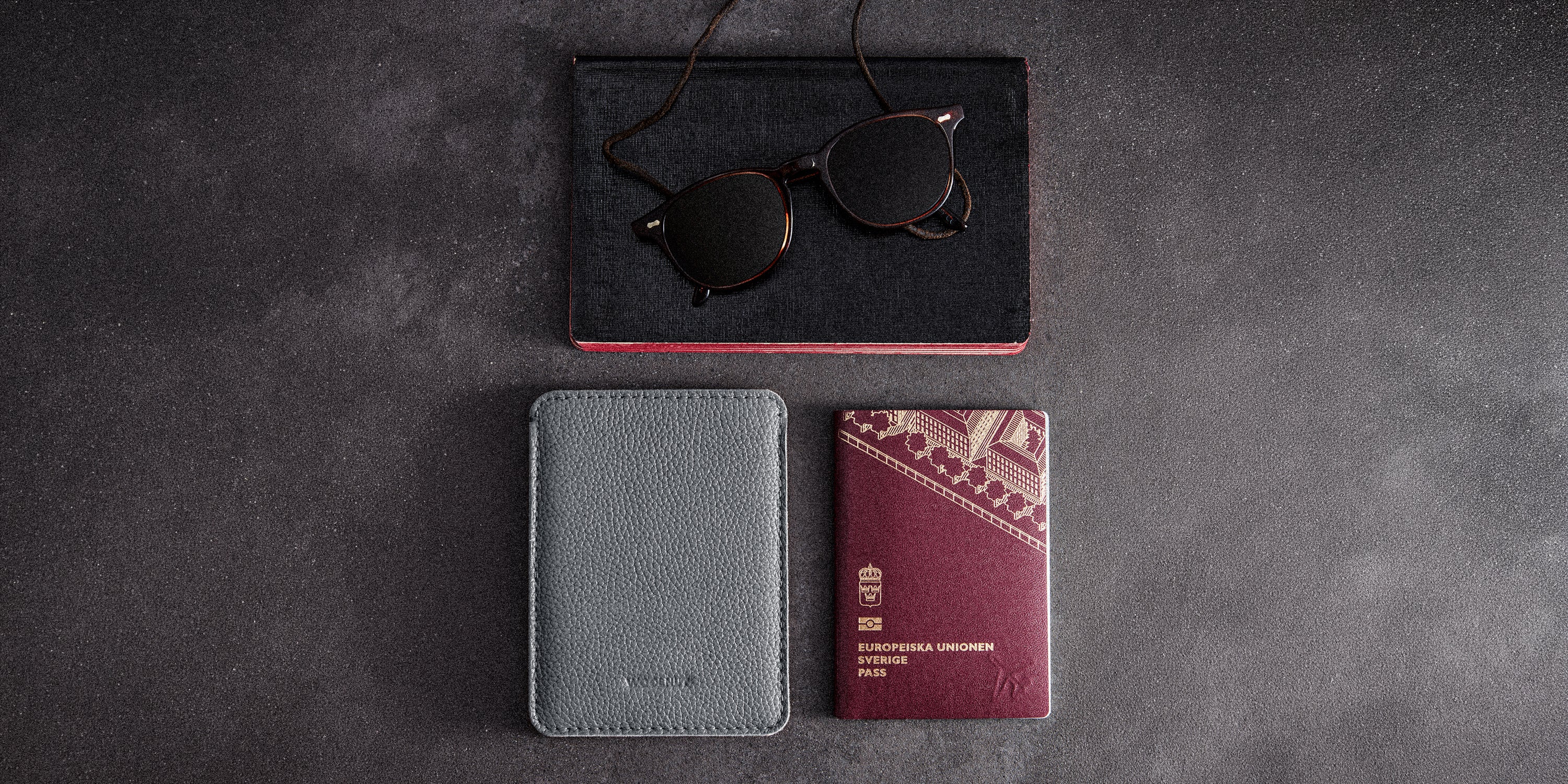 Woolnut Leather Sleeve for Passport - Grey